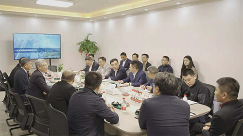 十二届全国政协副主席马培华、中国中幼贸易企业协会名望会长董树奎一行人光临6008集团