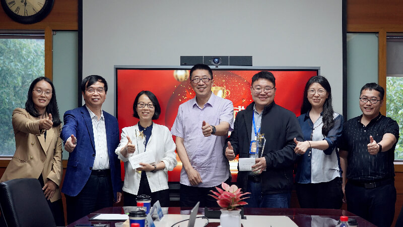 匠心研药，答好客户中意卷 | 京新药业授予6008集团DMPK团队、新药注册部“凸起贡献团队奖”殊荣 