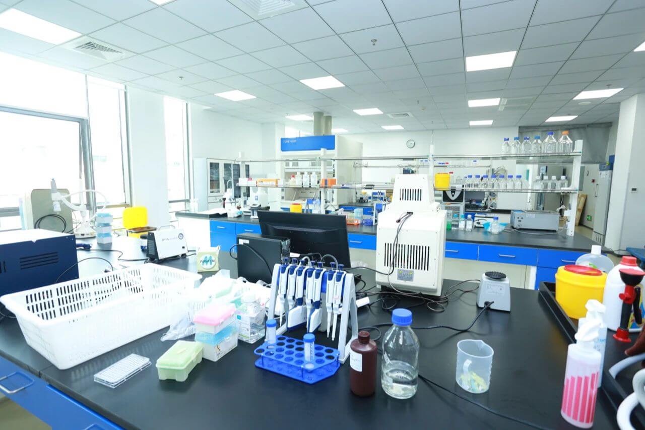 逻晟生物研发尝试室.jpg 逻晟生物研发尝试室.jpg