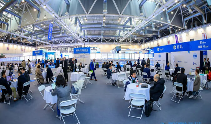 一目十行 | ?6008集团闪灼BIO CHINA 2025！